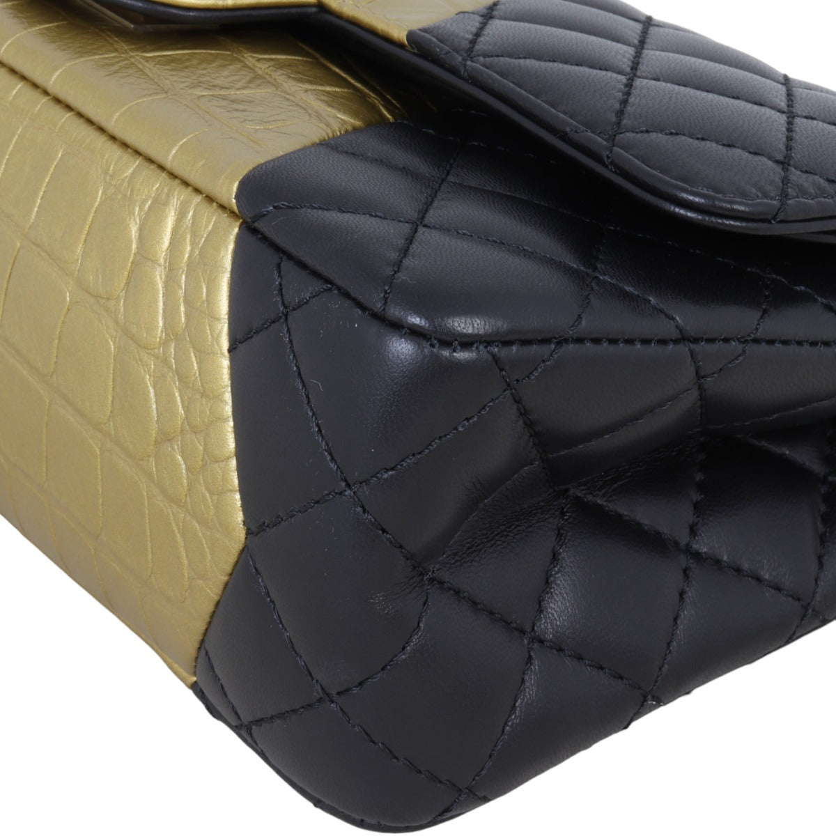 Chanel 2.55 Reissue 225 Double Flap Bag Croc-Embossed