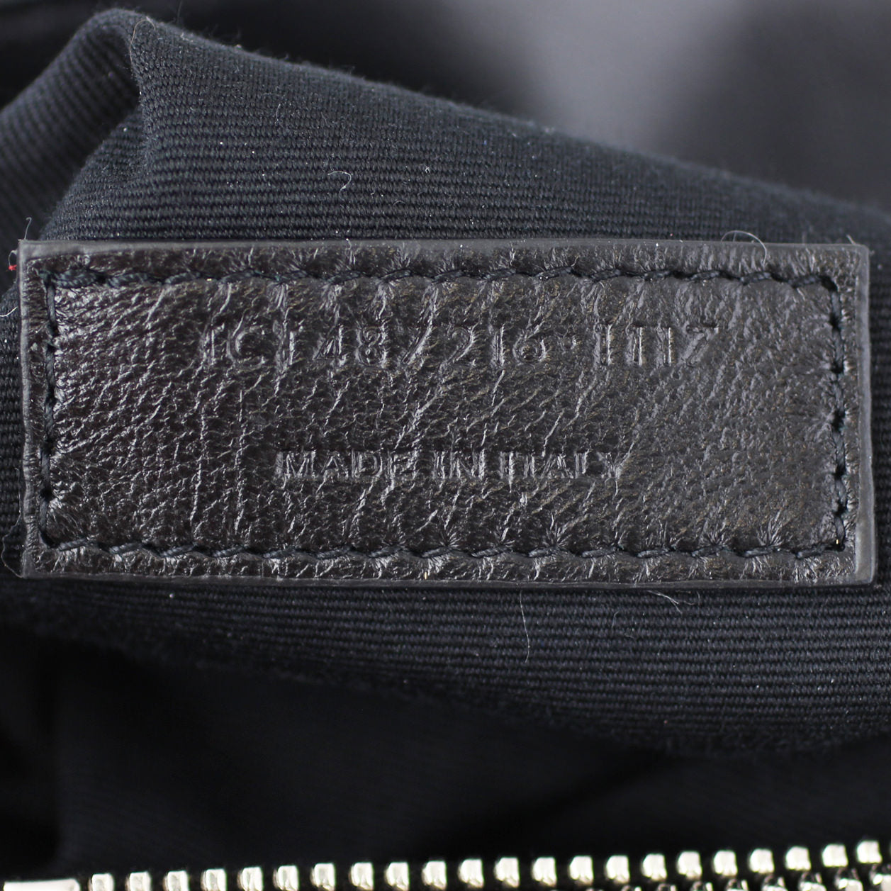 Saint Laurent Loulou Medium stamp2