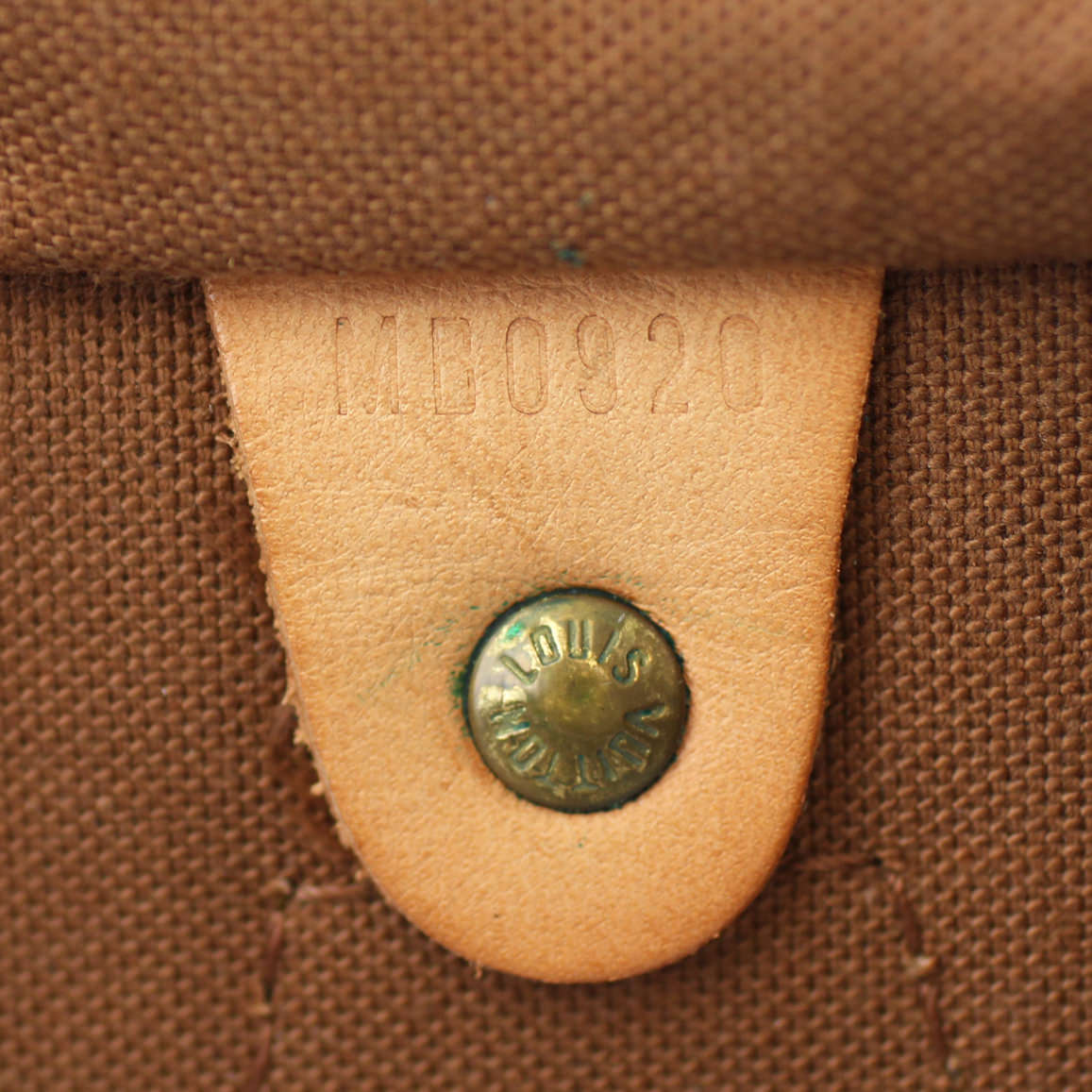 Louis Vuitton Speedy 40 Monogram code