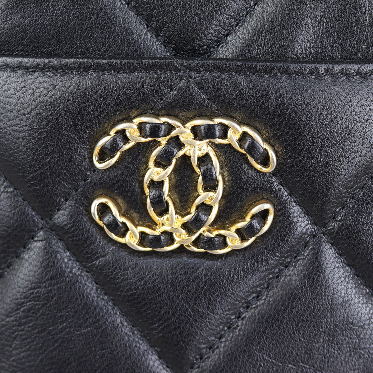 Chanel 19 Flat Wallet Hardware