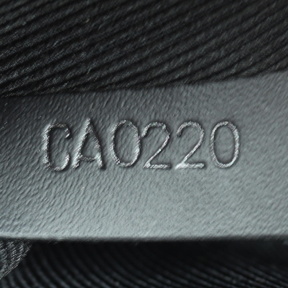 Louis Vuitton District PM Messenger Damier Infini Date Code