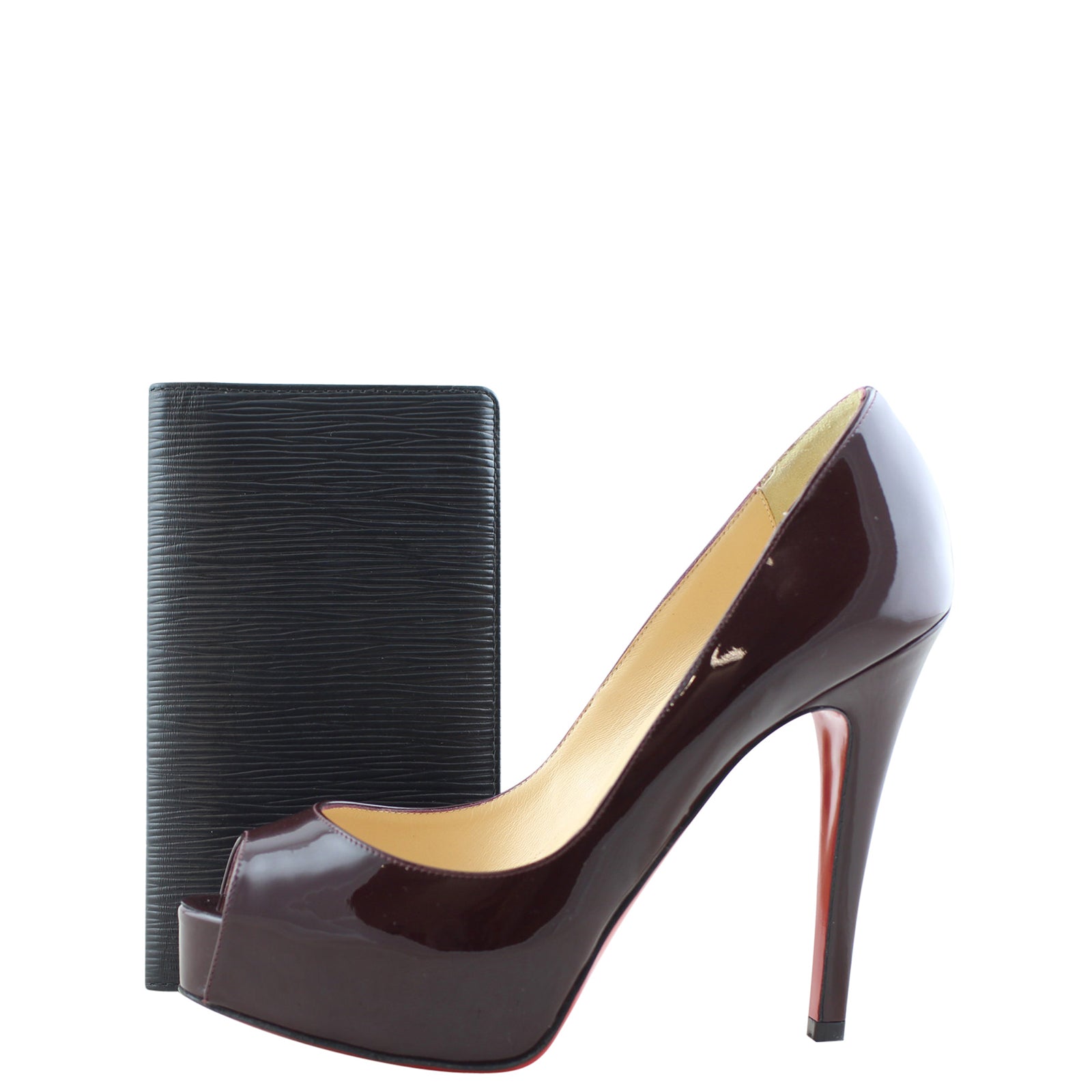 Louis Vuitton Pocket Agenda Cover Wallet Scale