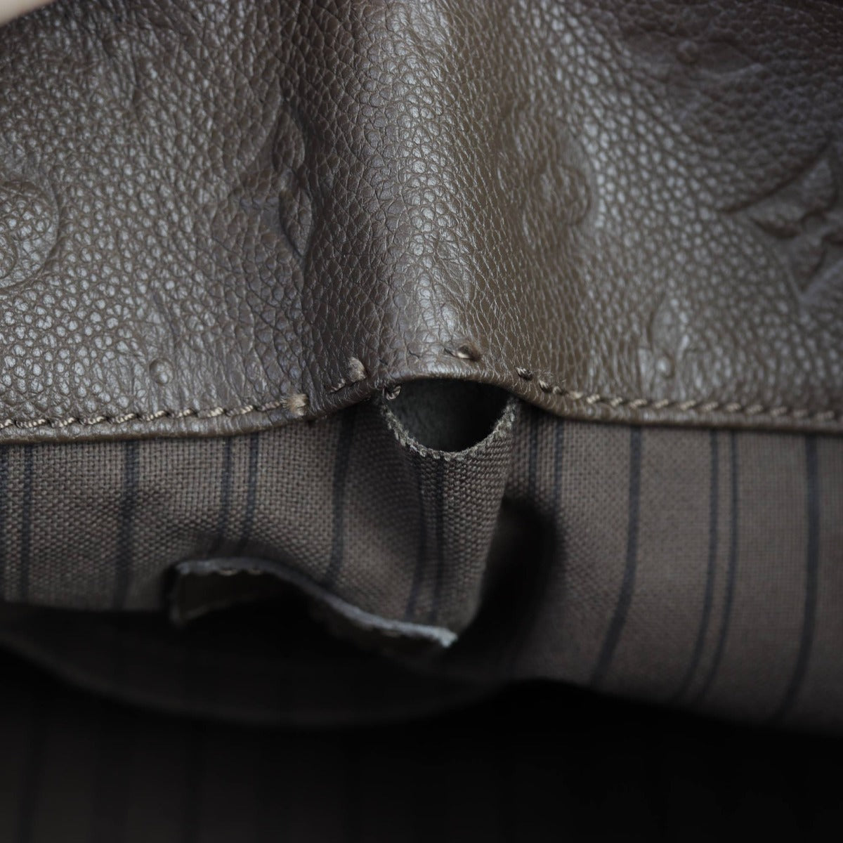 Louis Vuitton Artsy MM Monogram Empreinte | Dark Brown