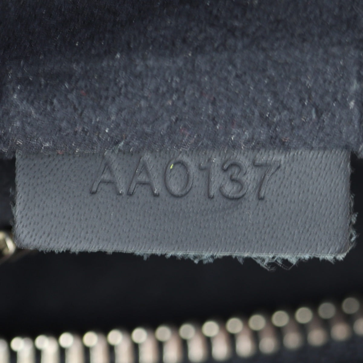 Louis Vuitton Newport Damier Cobalt Date Code