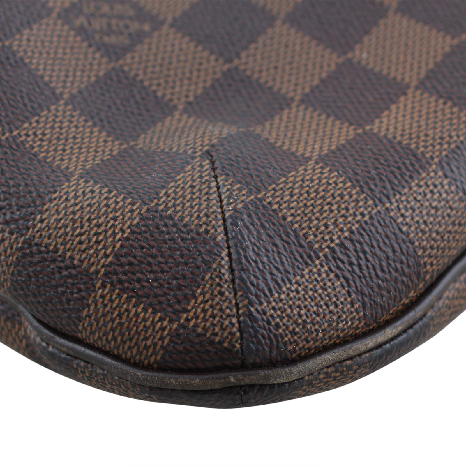 Louis Vuitton Bloomsbury PM Damier Ebene Corner Close Up