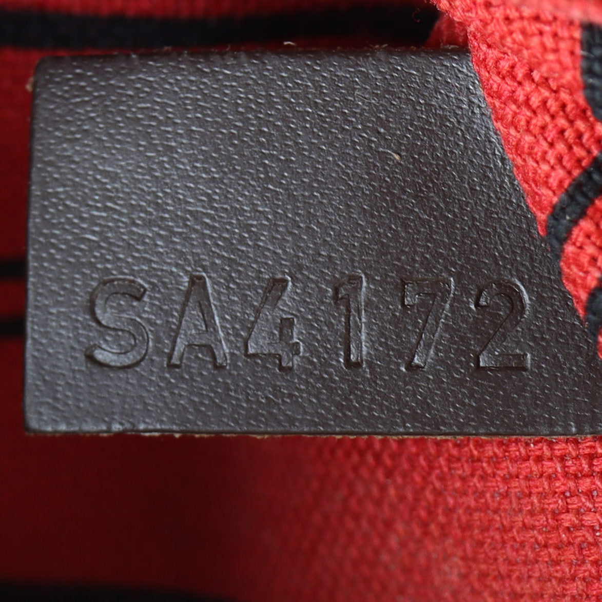 Louis Vuitton Neverfull MM Damier Ebene Date Code