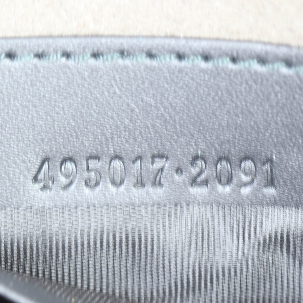 Gucci GG Supreme Pouch Date Code