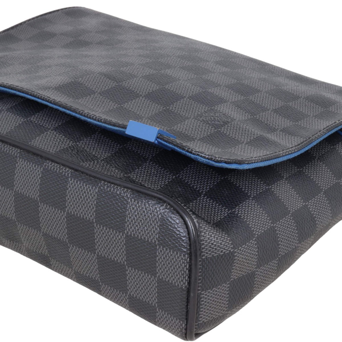 Louis Vuitton District PM Messenger Damier Graphite