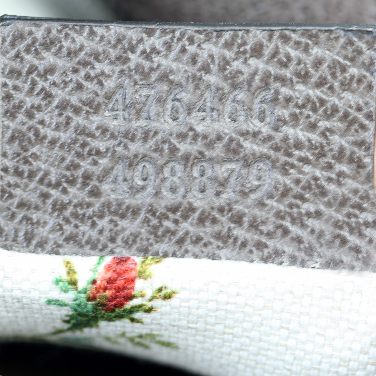 Gucci Neo Vintage GG Supreme Messenger Bag