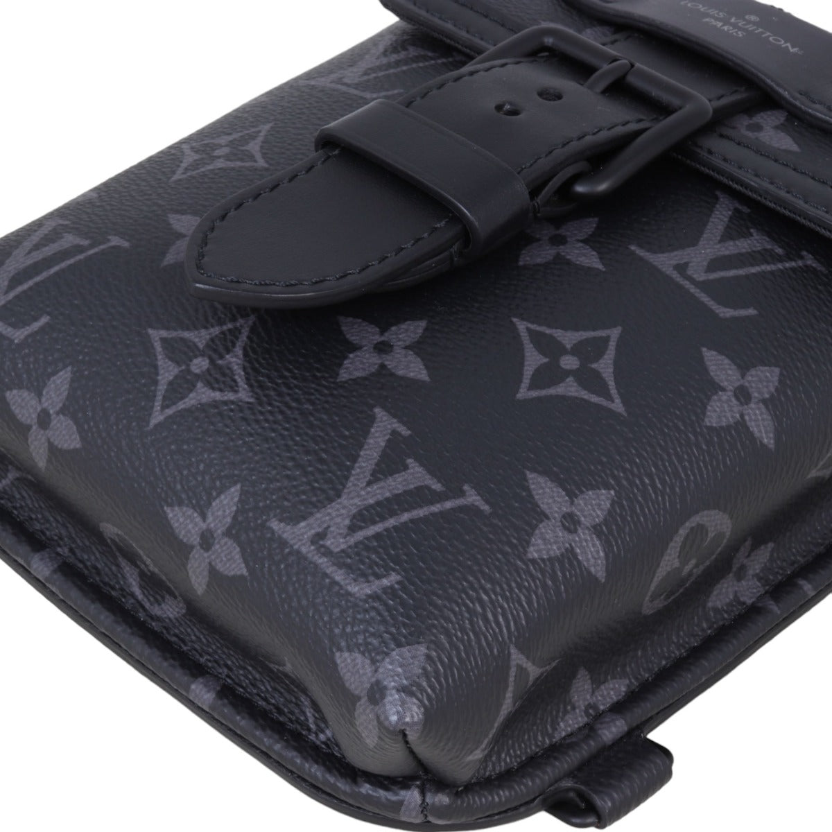 Louis Vuitton Saumur Slingbag Monogram Eclipse