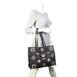 Louis Vuitton OnTheGo MM Monogram Empreinte Giant Bicolour