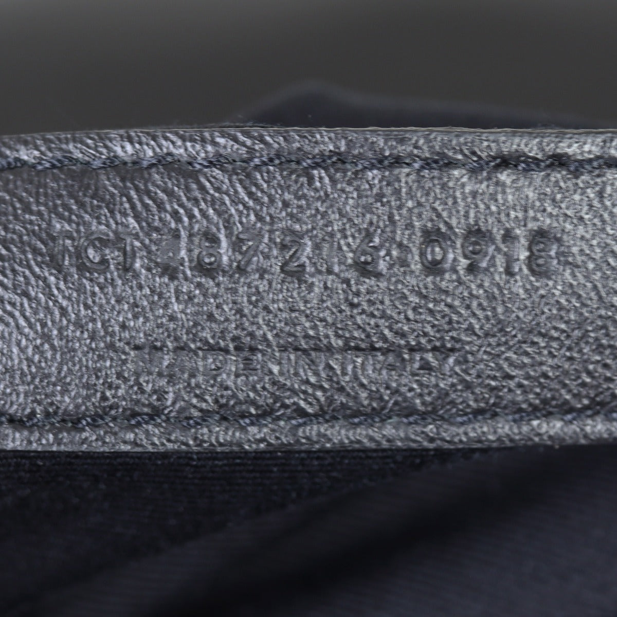 Saint Laurent Loulou Medium Date Code