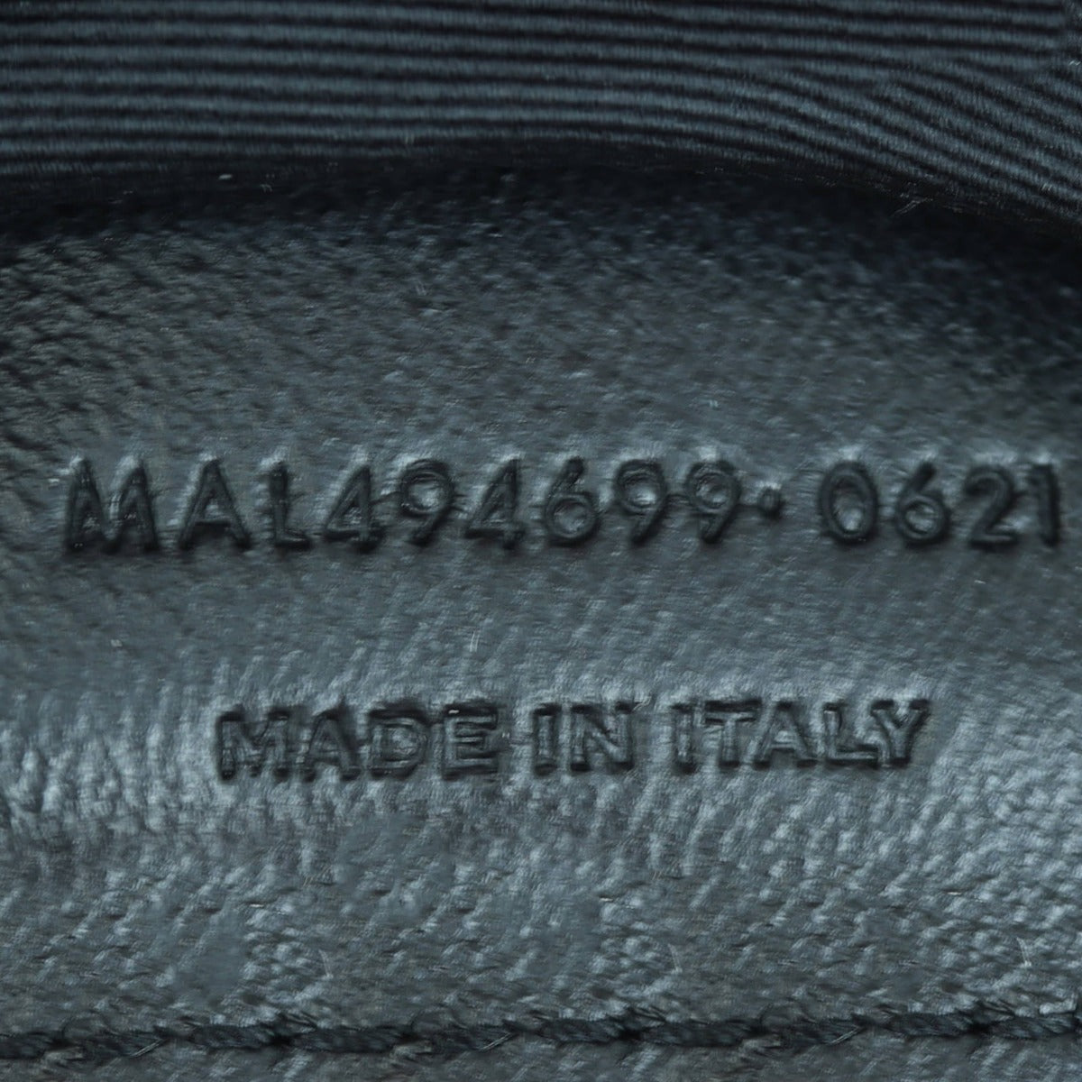 Saint Laurent Loulou Small Date Code