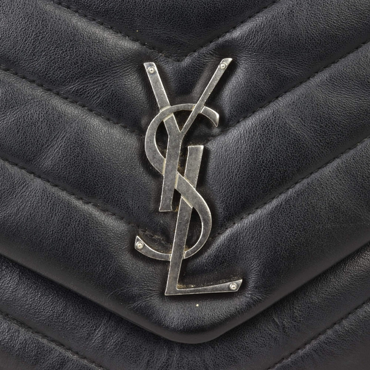 Saint Laurent Loulou Medium