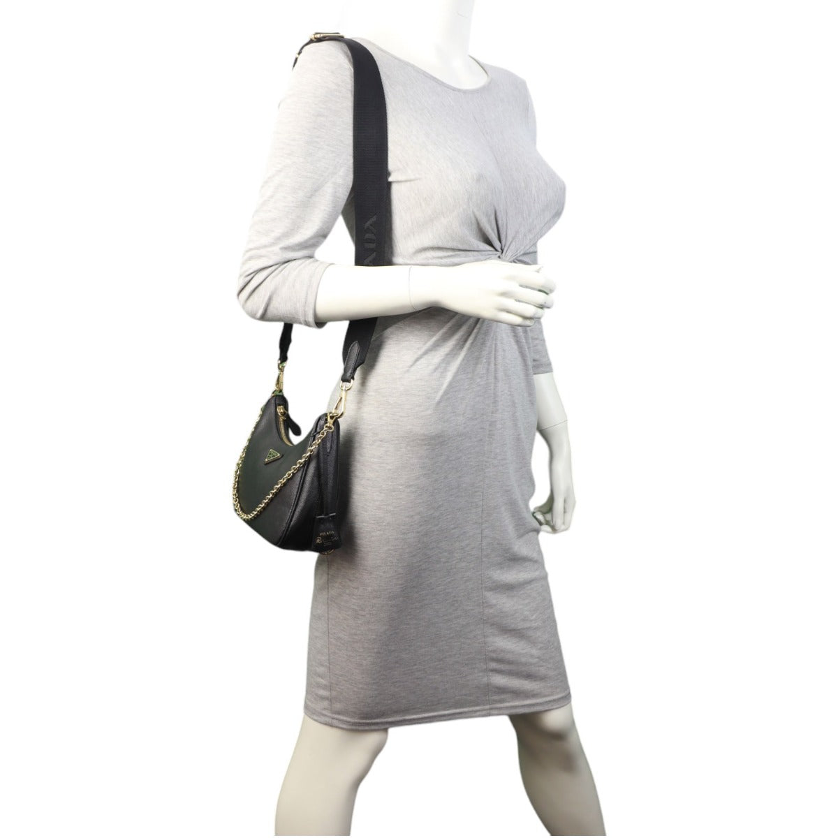 Prada Re-edition 2005 Saffiano Shoulder Bag