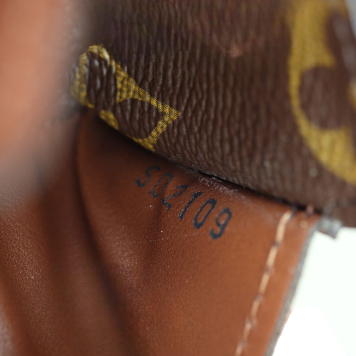 Louis Vuitton Sarah Wallet Monogram