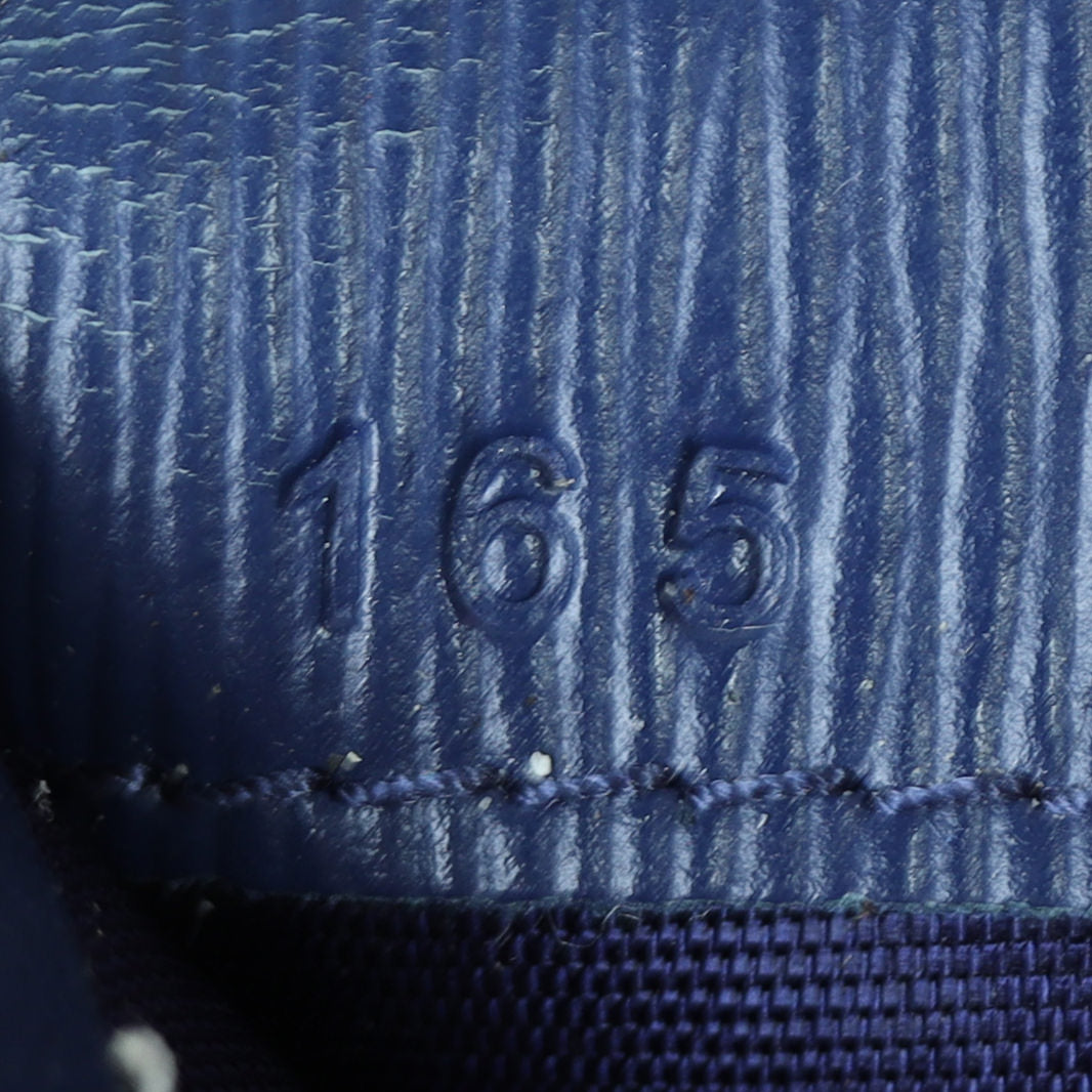 Prada Vitello Move Wallet on Chain Date Code