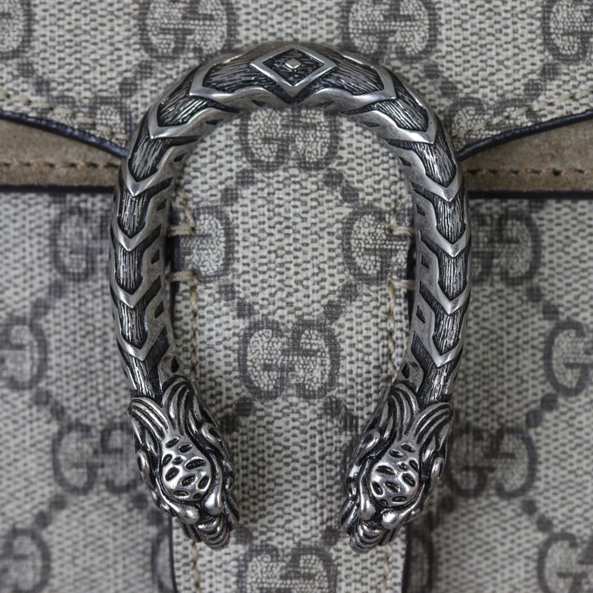 Gucci Dionysus GG Supreme Mini Shoulder Bag Hardware