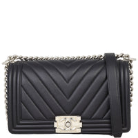 Chanel Boy Old Medium Chevron | Black 22 Series