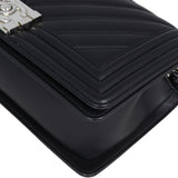 Chanel Boy Old Medium Chevron | Black 22 Series