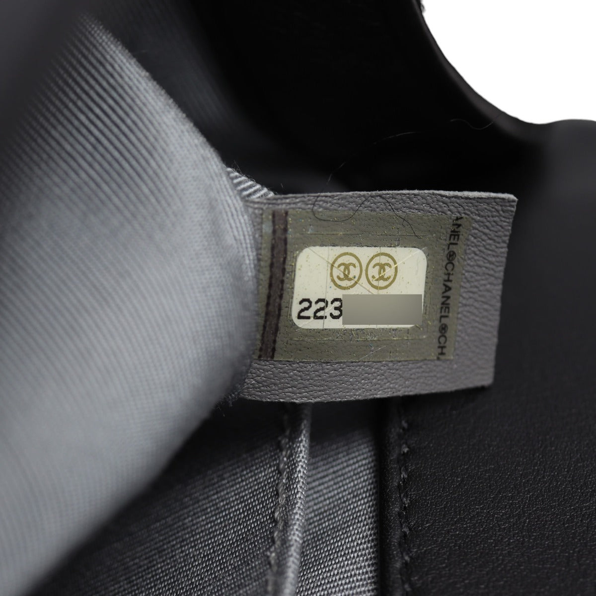 Chanel Boy Old Medium Chevron | Black 22 Series