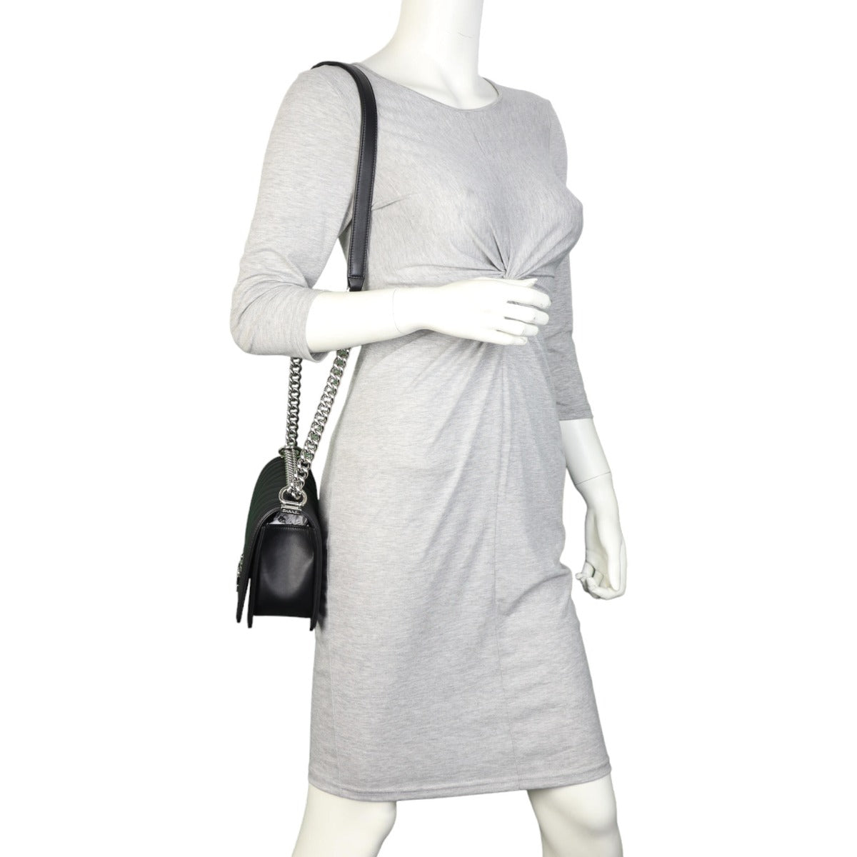 Chanel Boy Old Medium Chevron | Black 22 Series