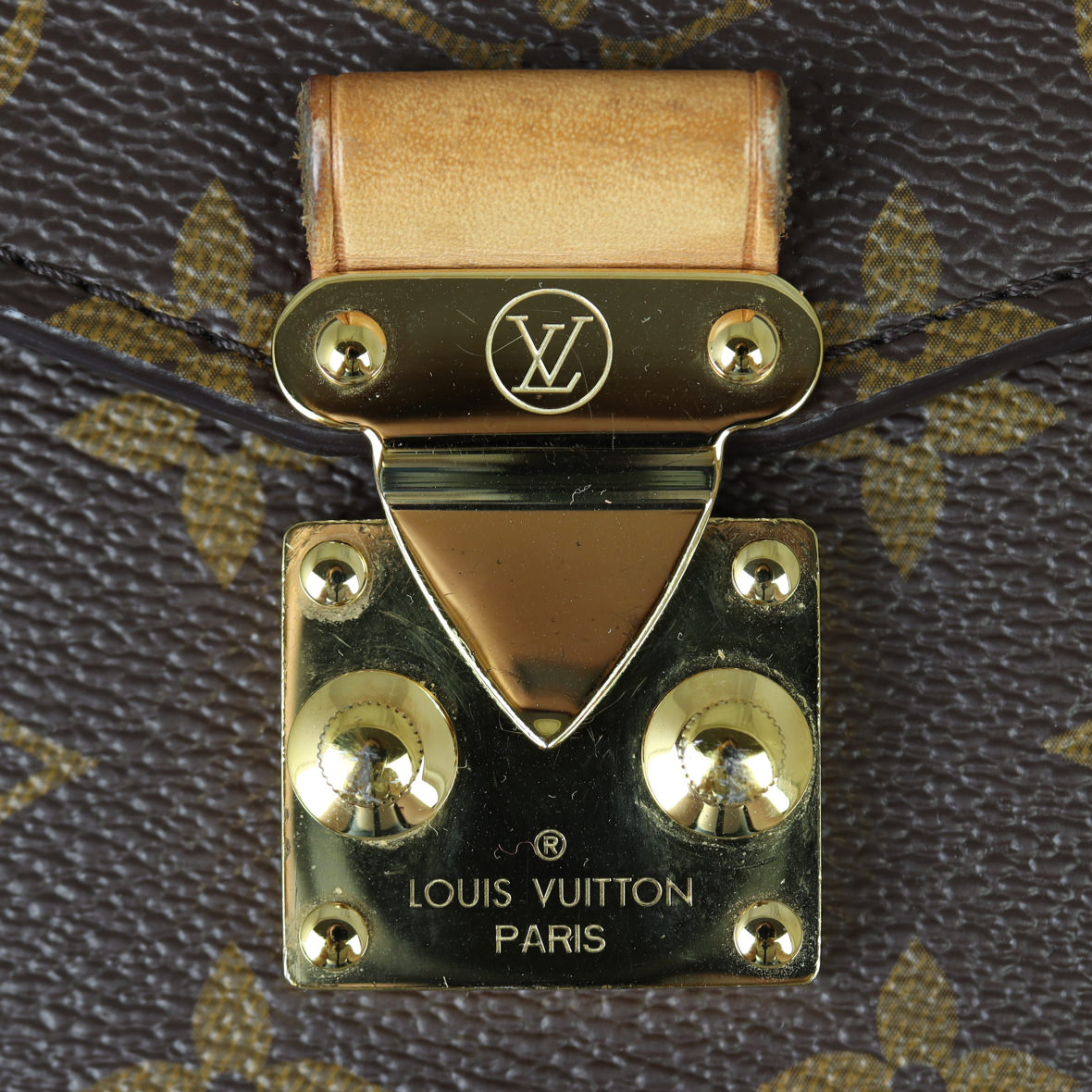 Louis Vuitton Pochette Metis Monogram Hardware