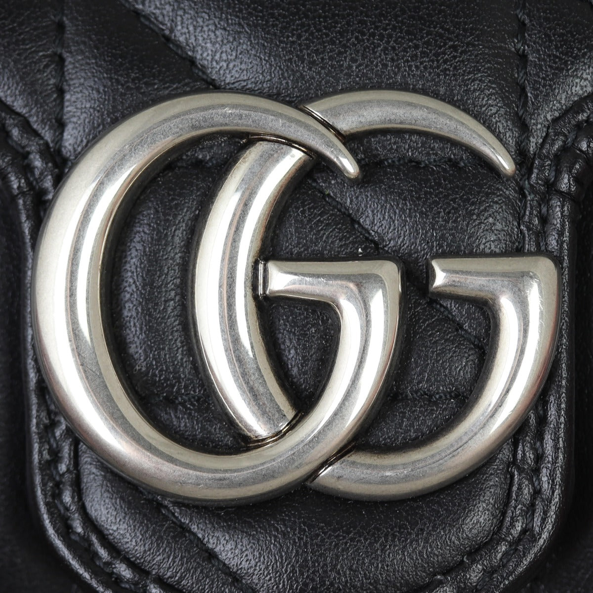 Gucci GG Marmont Super Mini Shoulder Bag Hardware