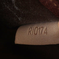 Louis Vuitton Toiletry Pouch 25 Monogram