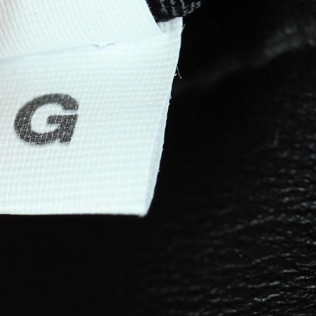 Prada Saffiano City Calf Esplanade Medium Corner Closeup