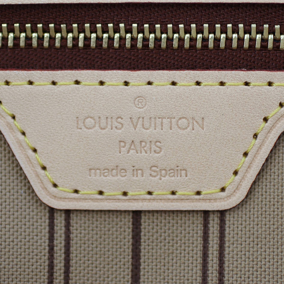 Louis Vuitton Neverfull MM Monogram stamp