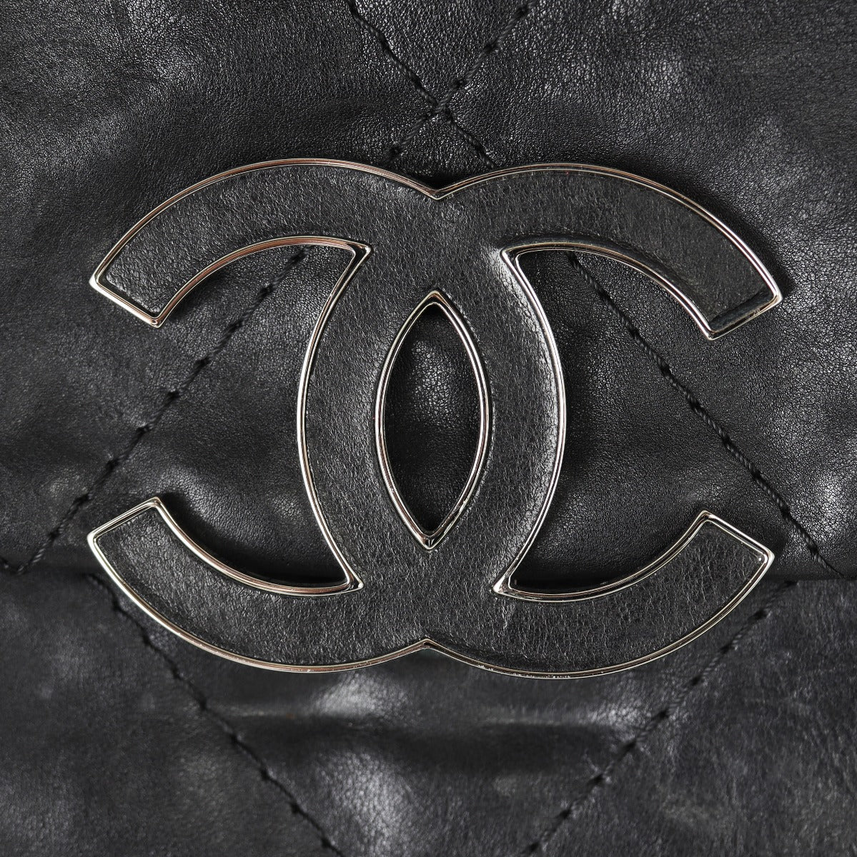 Chanel Hamptons CC Flap Bag Logo