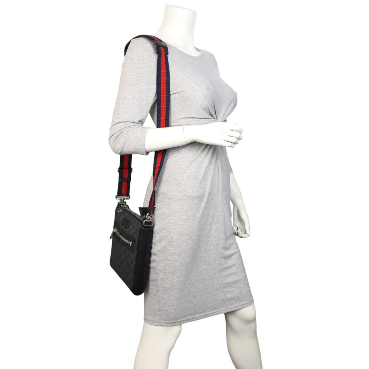 Gucci GG Supreme Messenger Bag Small