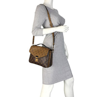 Louis Vuitton Pochette Metis Monogram Reverse