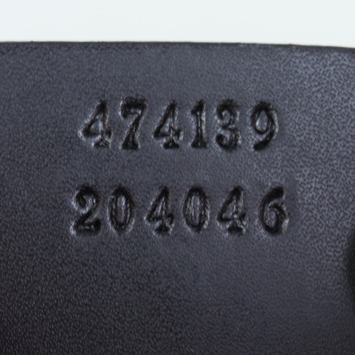 Gucci GG Supreme Messenger Date Code