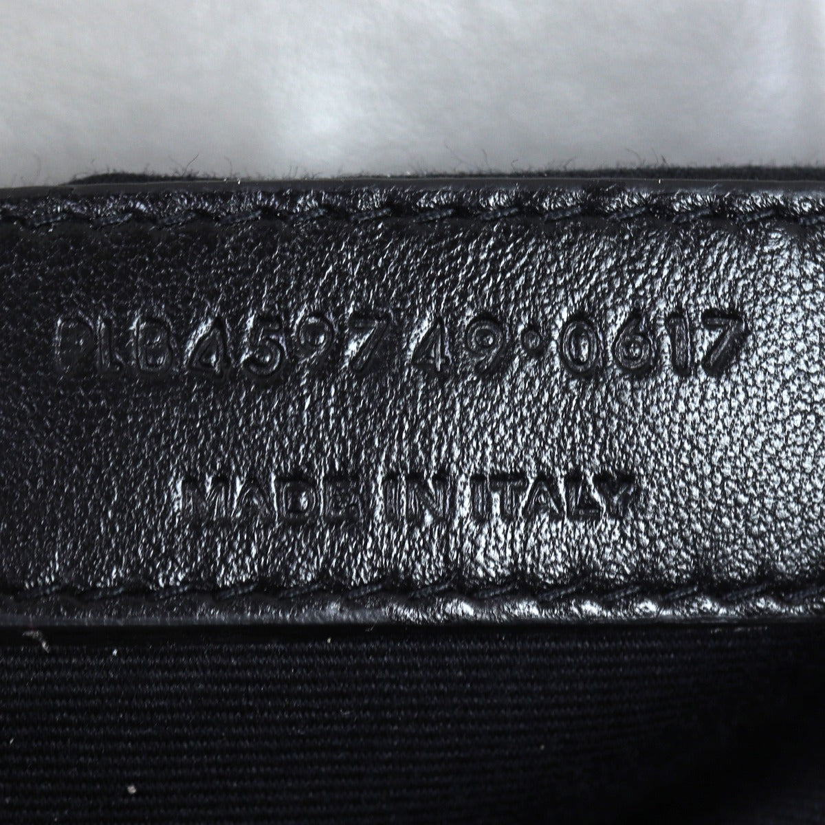 Saint Laurent Loulou Medium Date Code