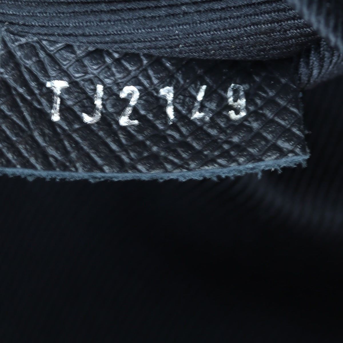 Louis Vuitton Discovery Backpack Taiga Monogram Eclipse Date Code