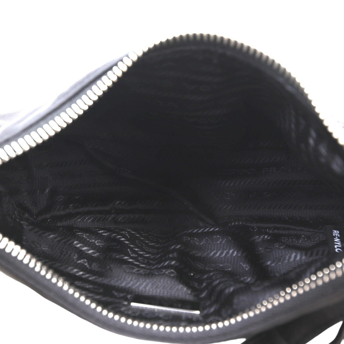 Prada Re-Edition 2005 Tessuto Mini Bag