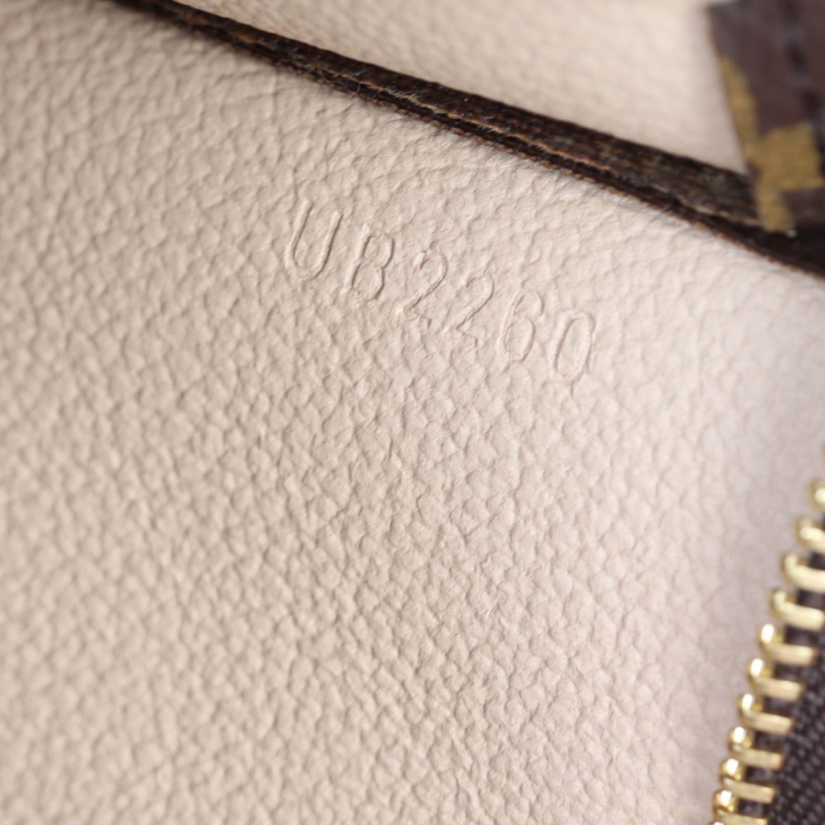 Louis Vuitton Toiletry Pouch 26 Monogram