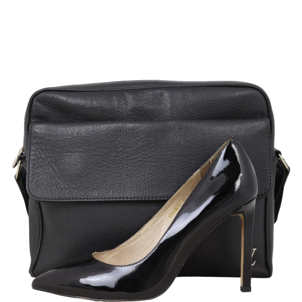 Louis Vuitton Taiga Alex Messenger