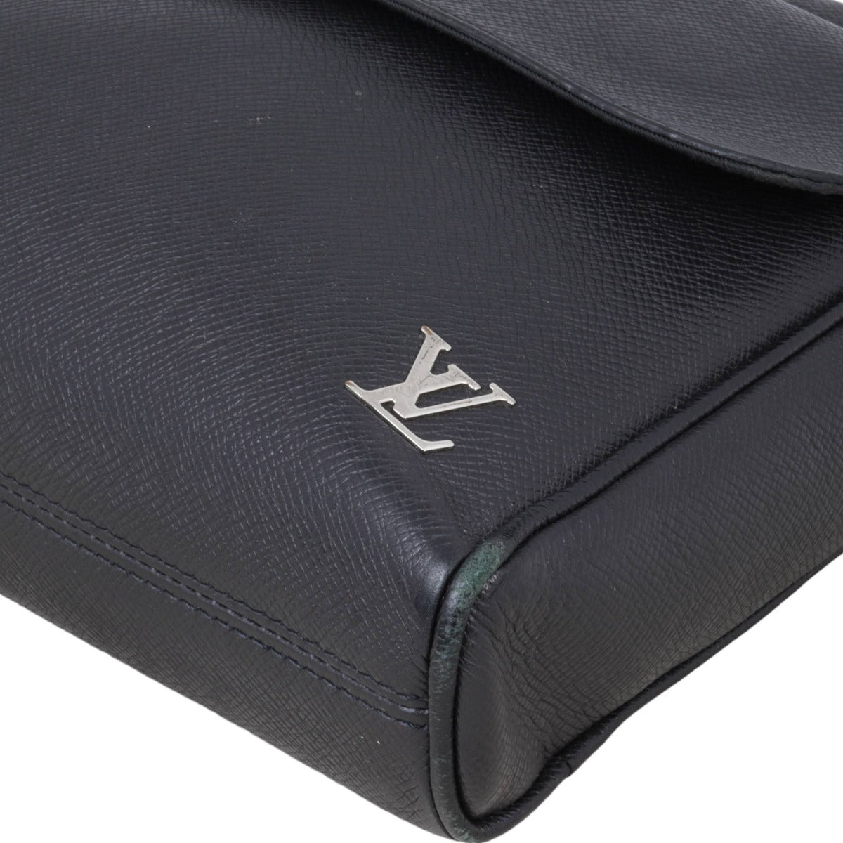 Louis Vuitton Taiga Alex Messenger