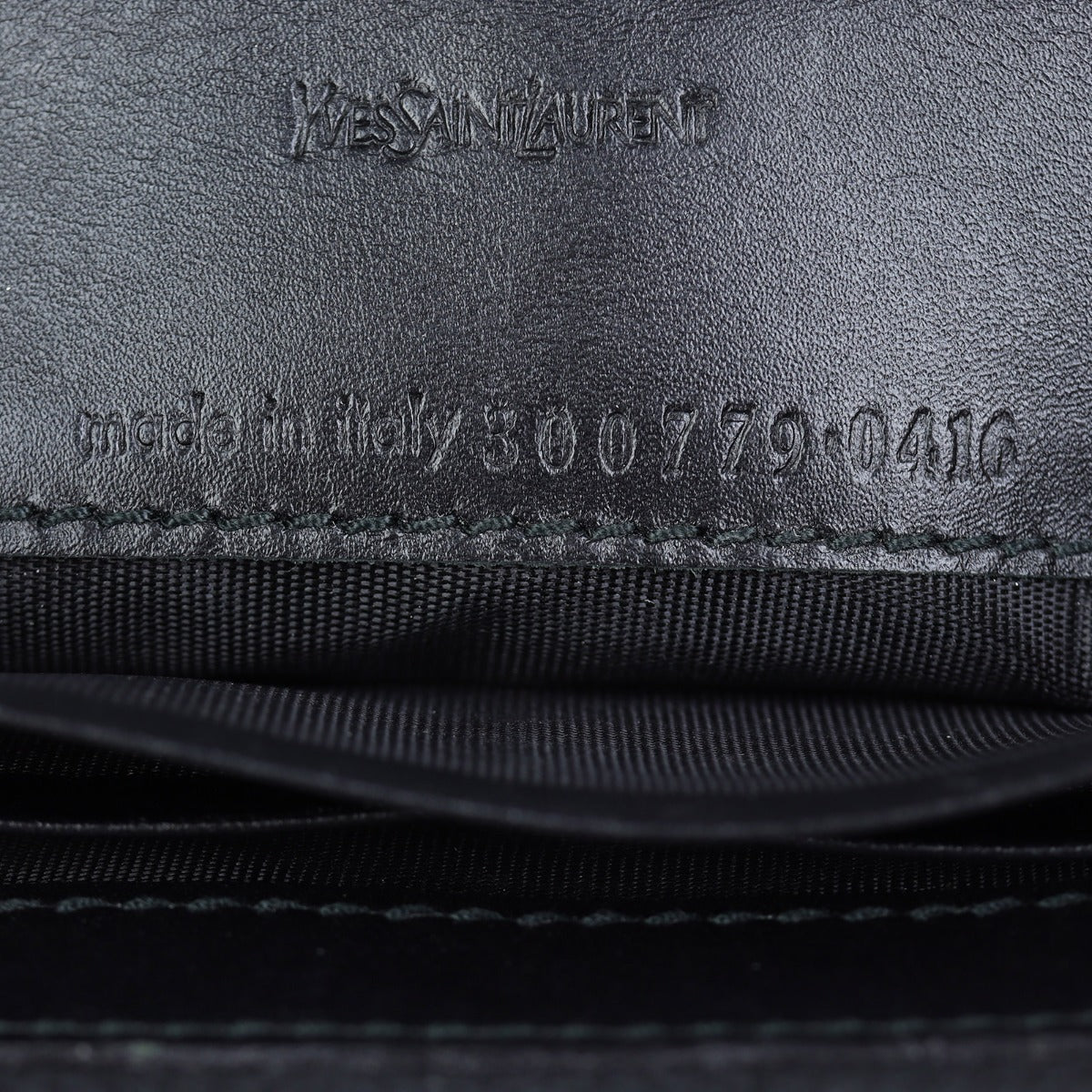 Saint Lauren Belle de Jour Wallet on Chain Date Code