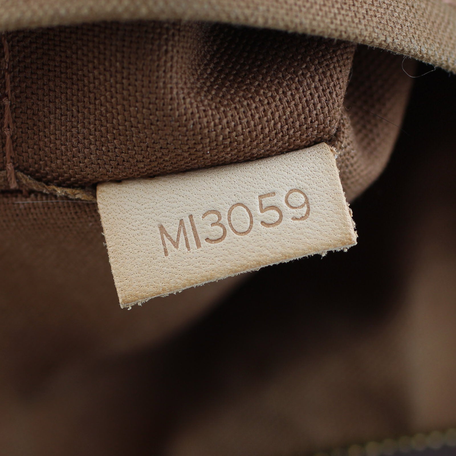 Louis Vuitton Thames PM Monogram Code