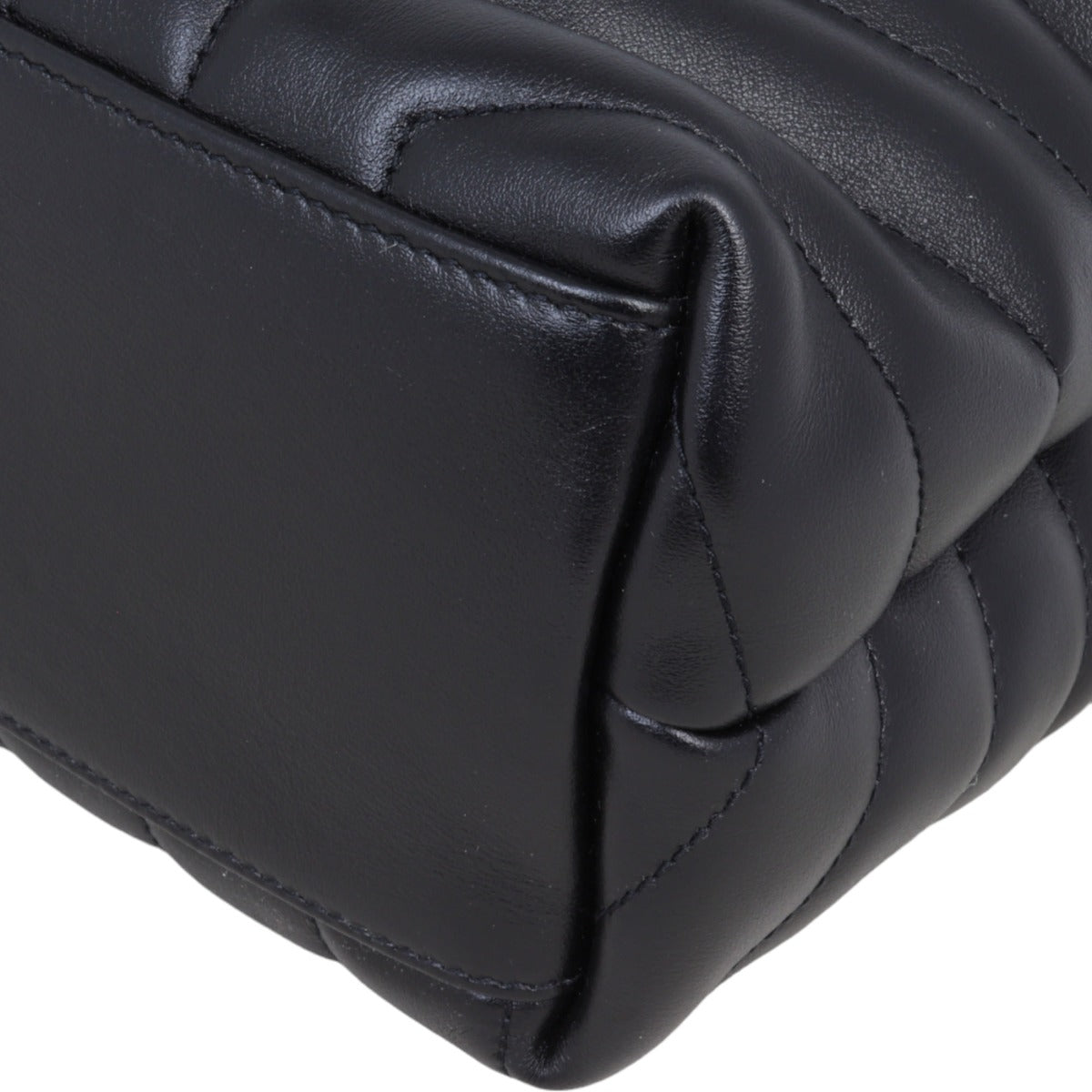 Saint Laurent Loulou Medium