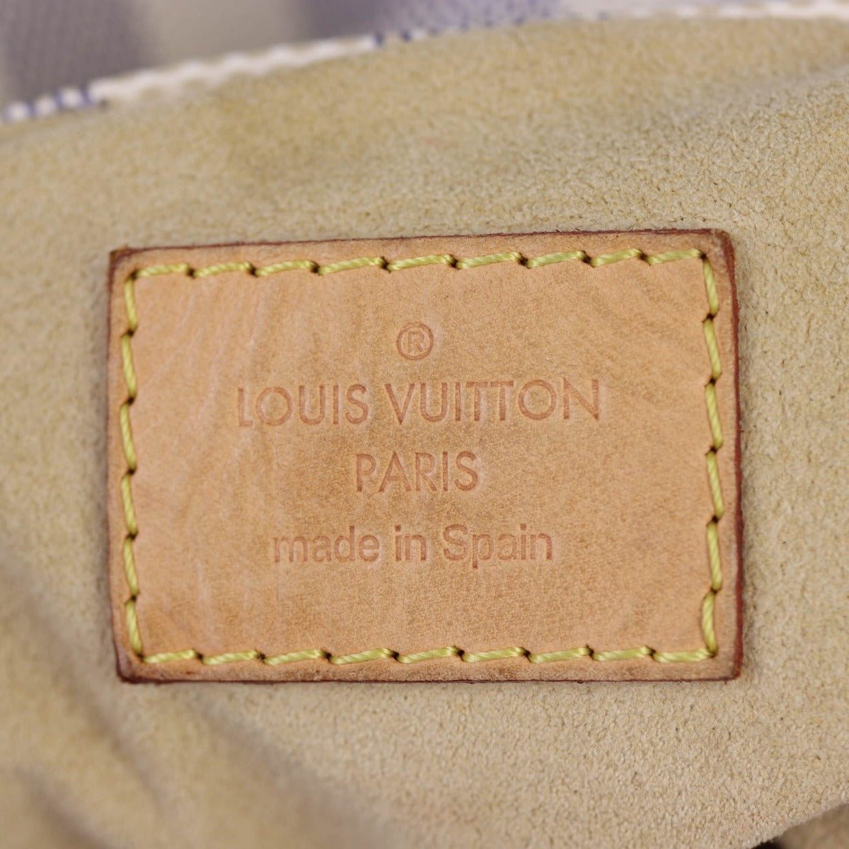 Louis Vuitton Artsy MM Damier Azur | Gold Hardware