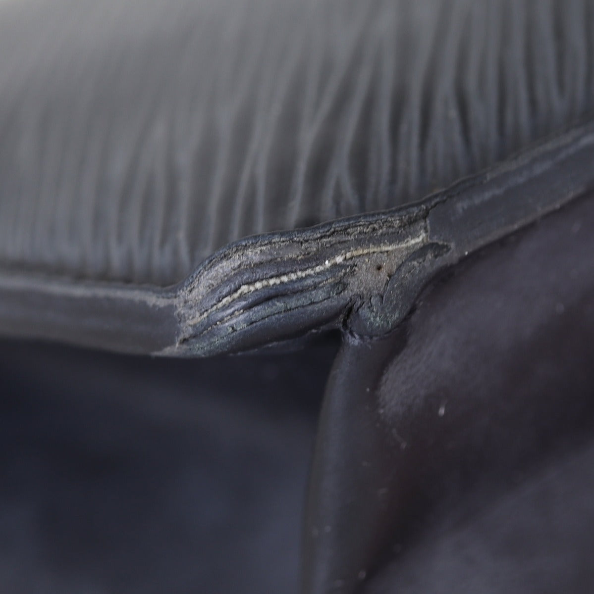 Louis Vuitton Twist Belt Chain Wallet wear