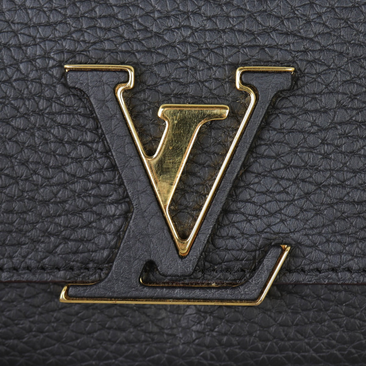 Louis Vuitton Capucines Long Wallet Hardware