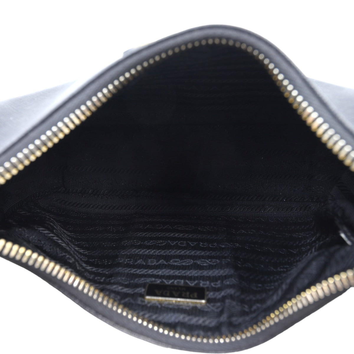 Prada Re-edition 2005 Saffiano Shoulder Bag