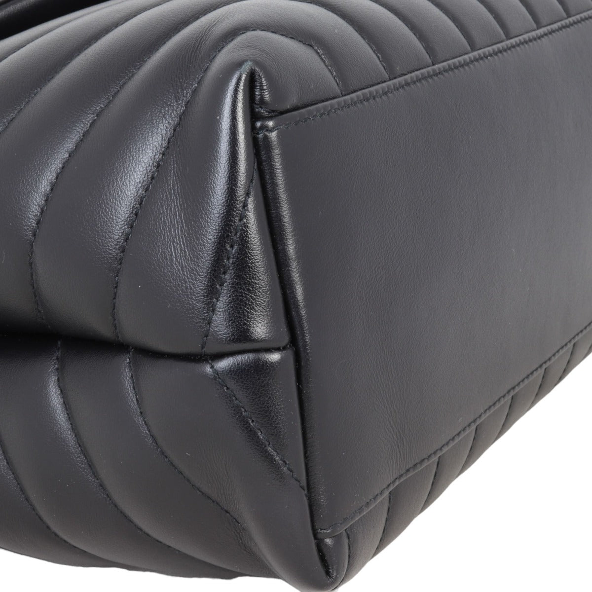 Saint Laurent Loulou Medium