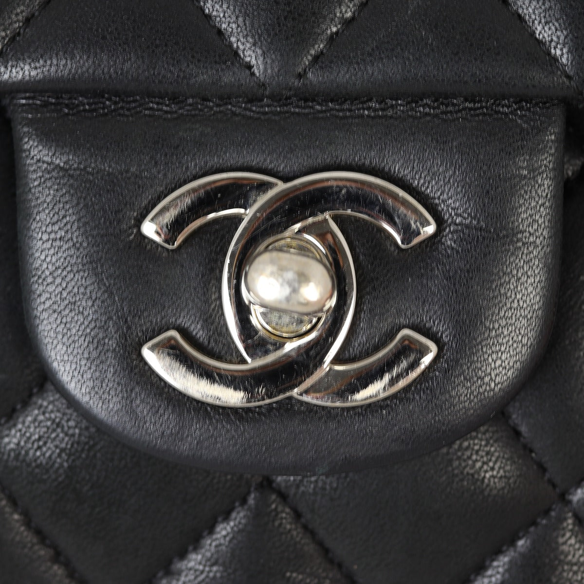 Chanel Classic Double Flap Medium | 12 Series